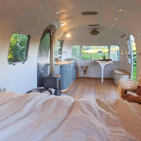 Airstream, Vintage American Caravan & Hottub Ashburton Exterior foto
